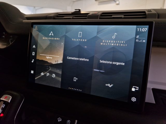 LAND ROVER Defender usata, con Sistema di navigazione
