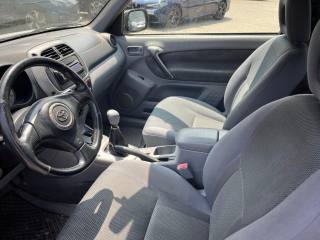 TOYOTA RAV 4 MY23 usata, con Alzacristalli elettrici