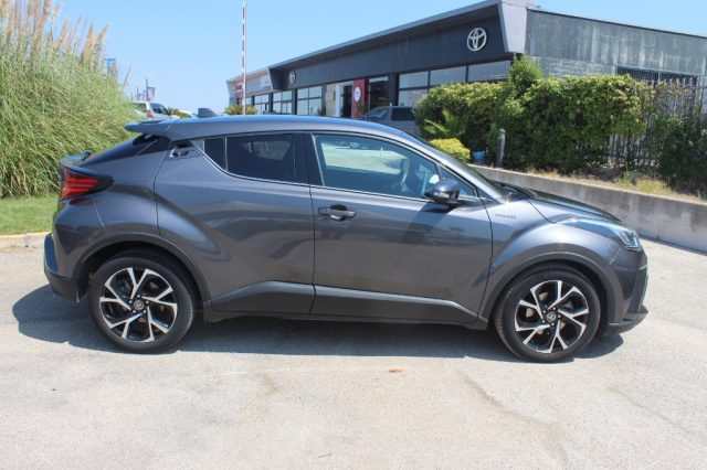 TOYOTA C-HR usata, con Bluetooth