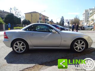 MERCEDES-BENZ SLK 200 usata, con Cerchi in lega