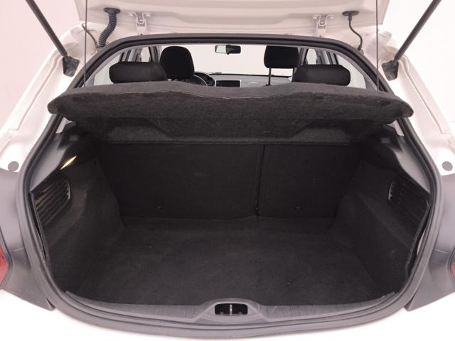 PEUGEOT 208 usata, con Autoradio digitale