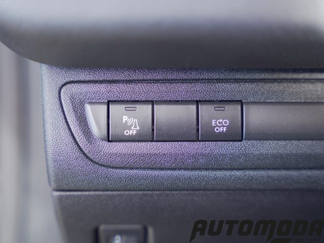 PEUGEOT 208 usata, con Airbag testa
