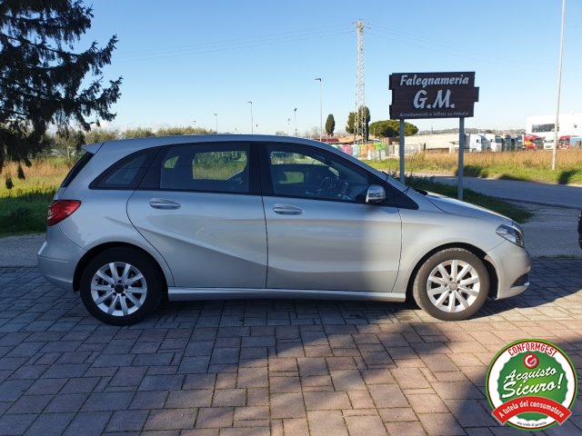 MERCEDES-BENZ B 180 usata, con Autoradio