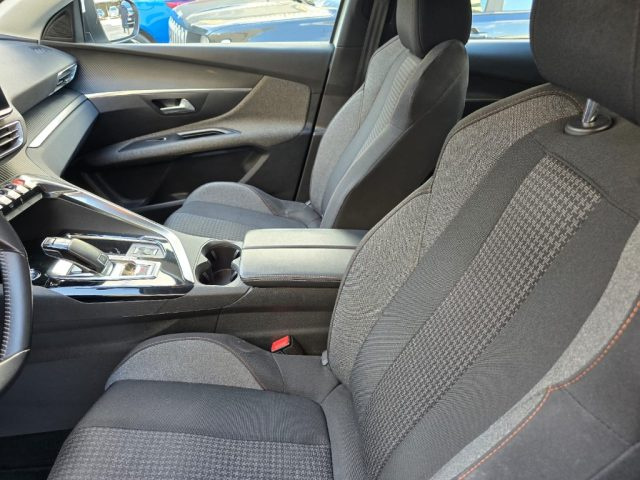 PEUGEOT 3008 usata, con Fari LED