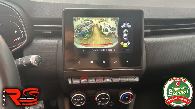 RENAULT Clio usata, con Touch screen