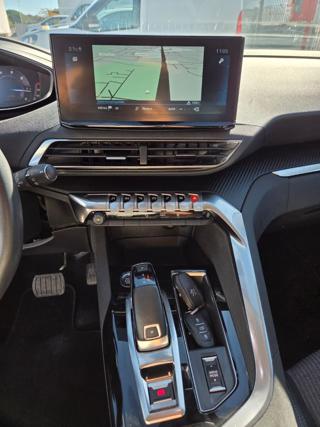 PEUGEOT 3008 usata, con Sistema di navigazione