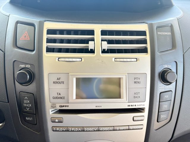 TOYOTA Yaris usata, con Sedile posteriore sdoppiato