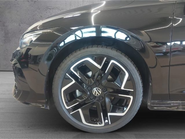 VOLKSWAGEN Golf usata, con Airbag laterali