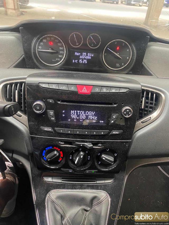 LANCIA Ypsilon usata 13