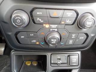 JEEP Renegade usata, con USB