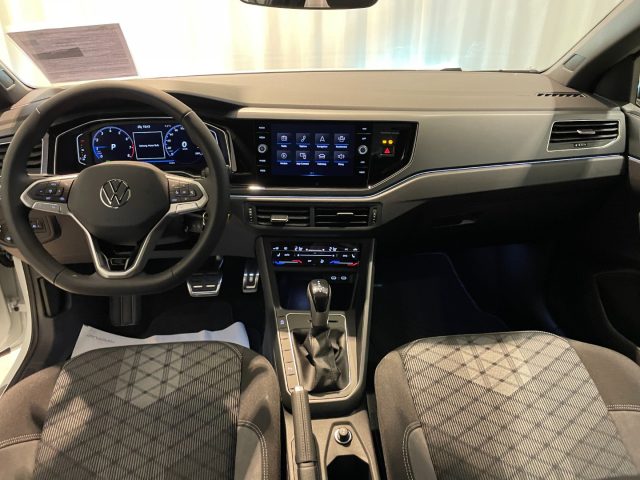 VOLKSWAGEN Taigo usata, con Autoradio