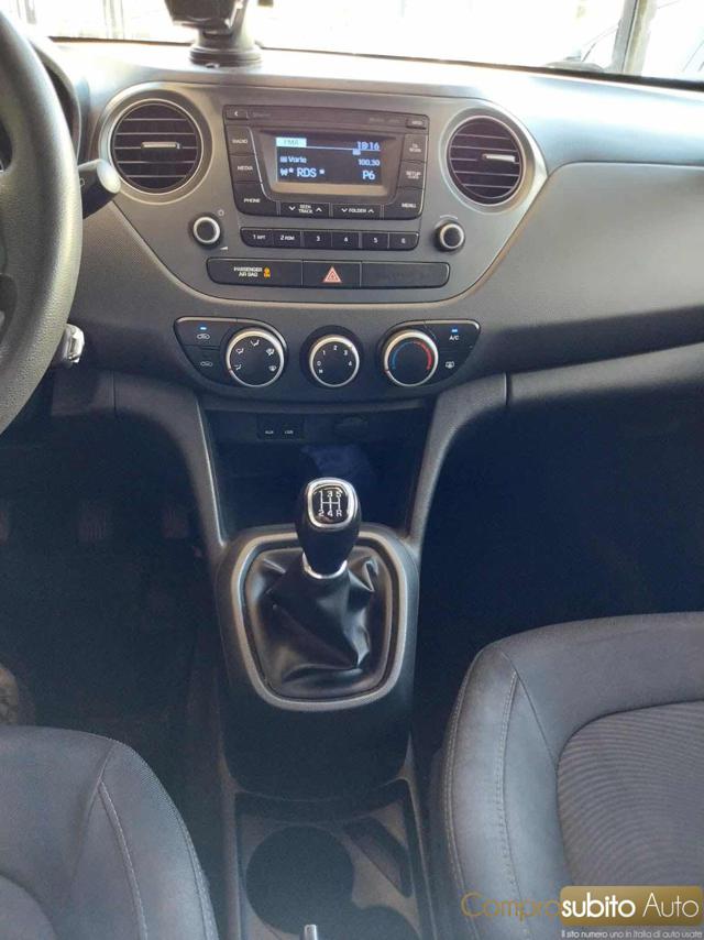 HYUNDAI i10 usata 23