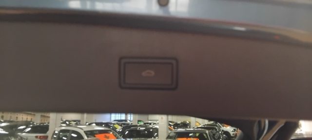 VOLKSWAGEN Tiguan Allspace usata, con Cerchi in lega