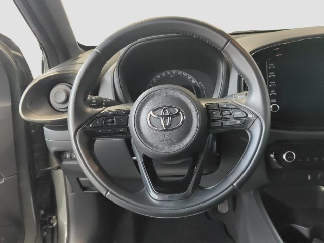 TOYOTA Aygo X usata 11