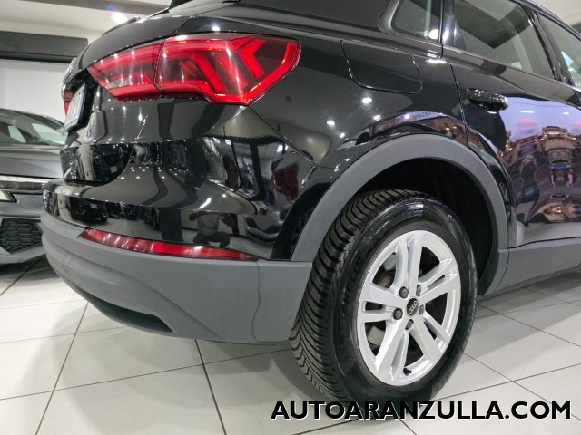 AUDI Q3 usata, con Sensori di parcheggio anteriori