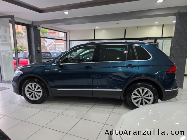 VOLKSWAGEN Tiguan usata, con Boardcomputer