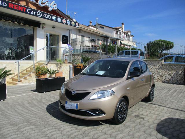 LANCIA Ypsilon usata, con Airbag