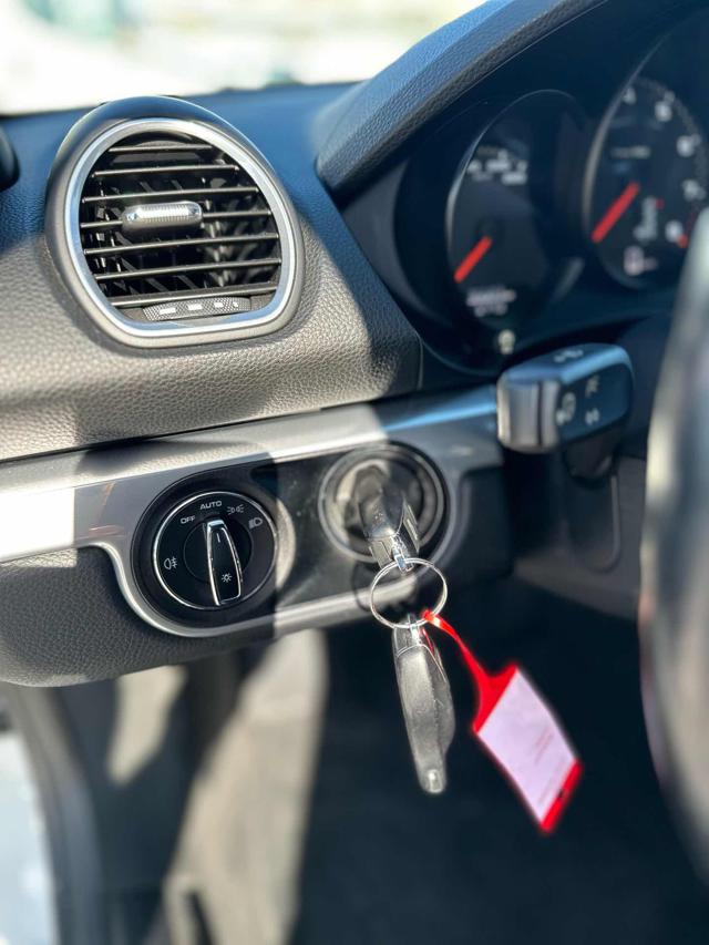 PORSCHE 718 Spyder usata, con Volante in pelle