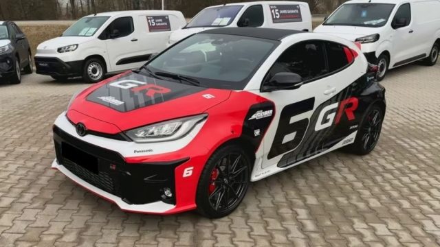 TOYOTA Yaris usata, con Airbag laterali