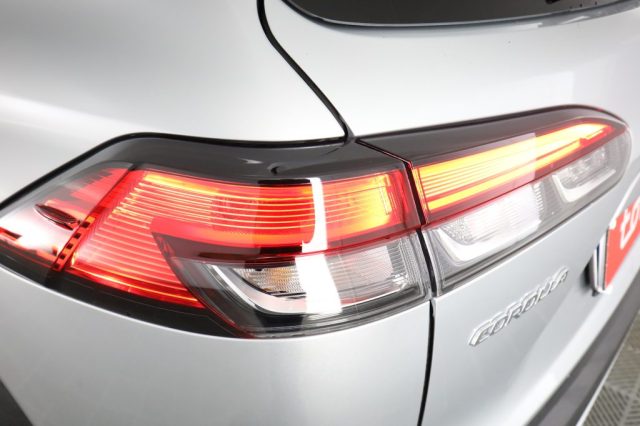 TOYOTA Corolla Cross usata 9