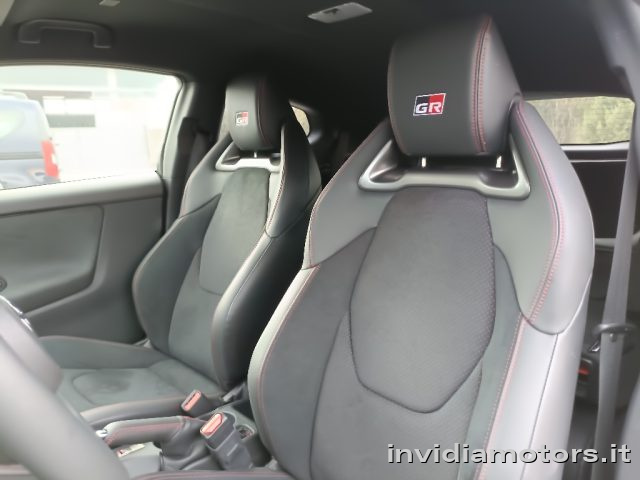 TOYOTA Yaris usata, con Cerchi in lega