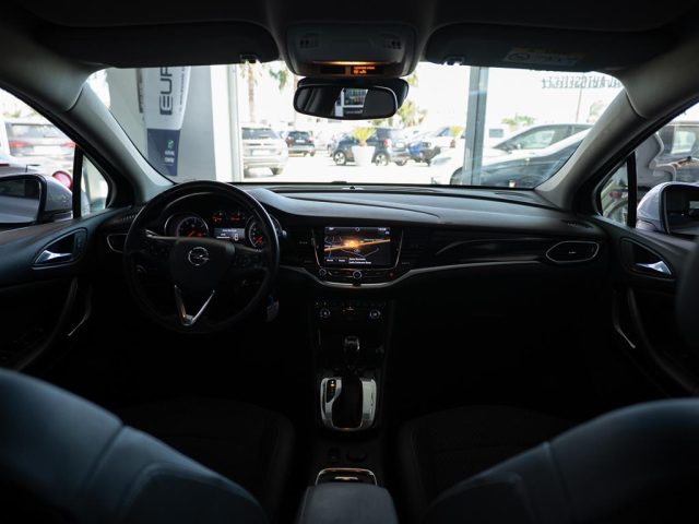 OPEL Astra usata, con Specchietti laterali elettrici