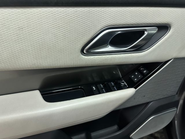 LAND ROVER Range Rover Velar usata, con Sound system