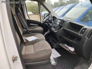 PEUGEOT Boxer usata, con Autoradio