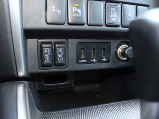 MITSUBISHI L200 usata, con Autoradio digitale