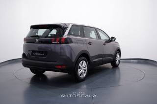 PEUGEOT 5008 usata, con Autoradio