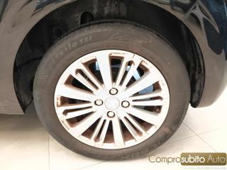 PEUGEOT 208 usata, con ESP