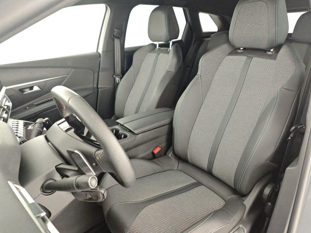 PEUGEOT 3008 usata, con Leve al volante