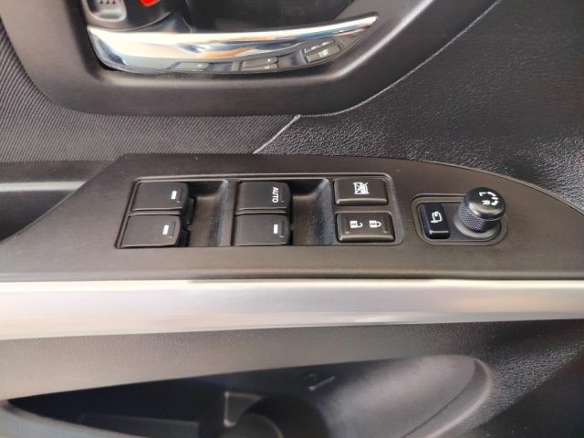 SUZUKI Vitara usata, con Bluetooth