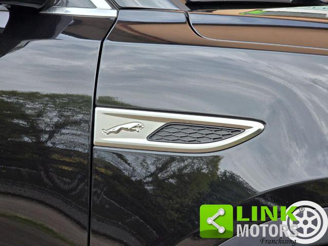 JAGUAR E-Pace usata, con Specchietti laterali elettrici