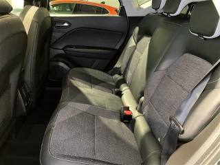 RENAULT Captur usata, con Volante in pelle