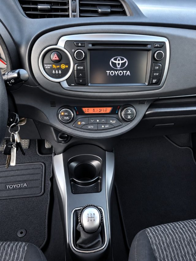 TOYOTA Yaris usata, con Climatizzatore