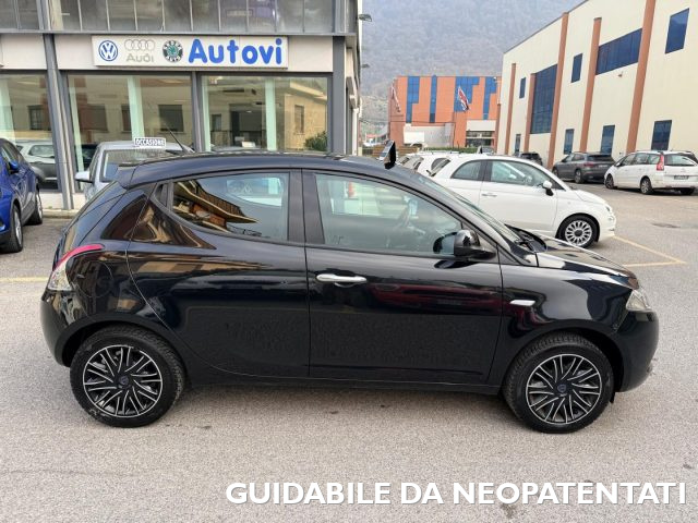 LANCIA Ypsilon usata, con Autoradio
