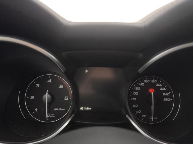 ALFA ROMEO Stelvio usata, con Regolazione elettrica sedili