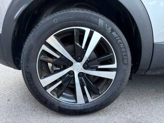 PEUGEOT 3008 usata, con Sistema di navigazione