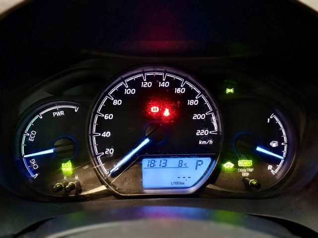 TOYOTA Yaris usata, con Autoradio digitale