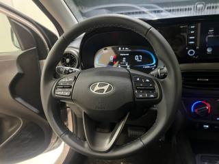 HYUNDAI i10 usata, con Specchietti laterali elettrici