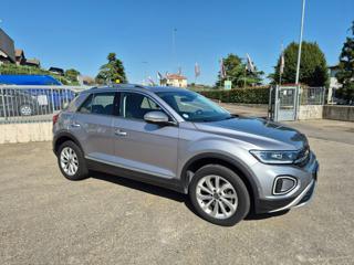 VOLKSWAGEN T-Roc usata, con Autoradio