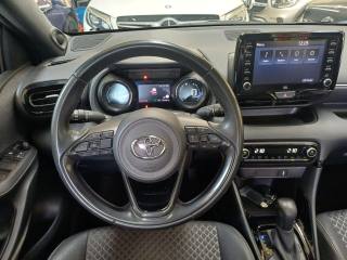 TOYOTA Yaris usata, con Sedile posteriore sdoppiato