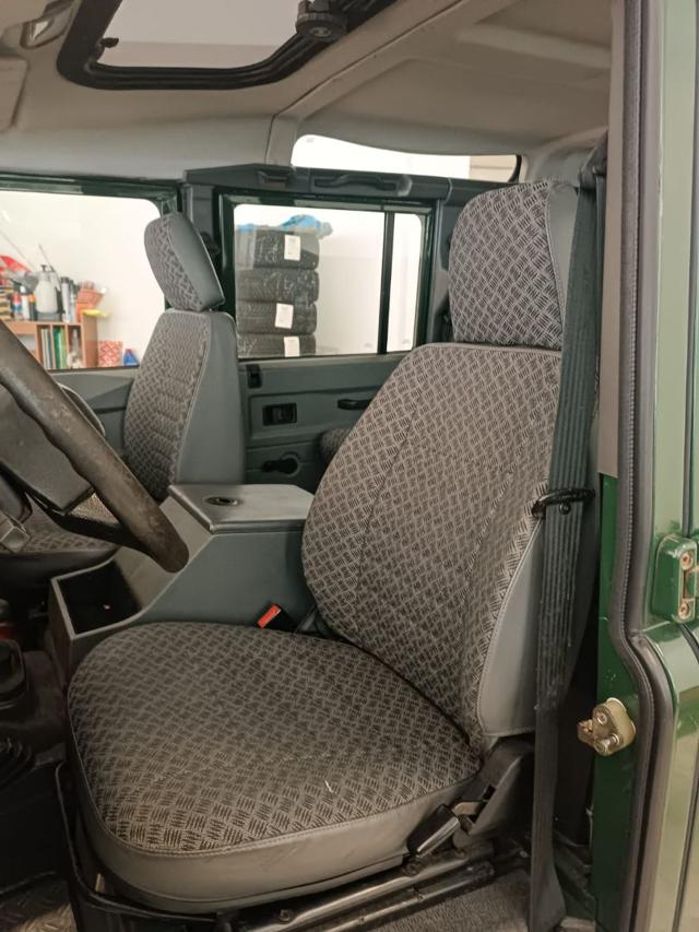 LAND ROVER Defender usata 20