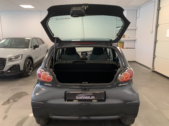TOYOTA Aygo usata, con Sistema di navigazione