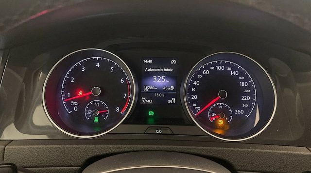 VOLKSWAGEN Golf usata, con Cruise Control