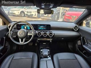 MERCEDES-BENZ CLA 200 usata, con Sedile posteriore sdoppiato
