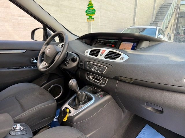 RENAULT Scenic usata, con Cruise Control