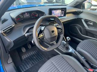 PEUGEOT 2008 usata, con Airbag laterali