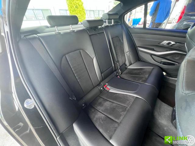 BMW 320 usata, con Touch screen